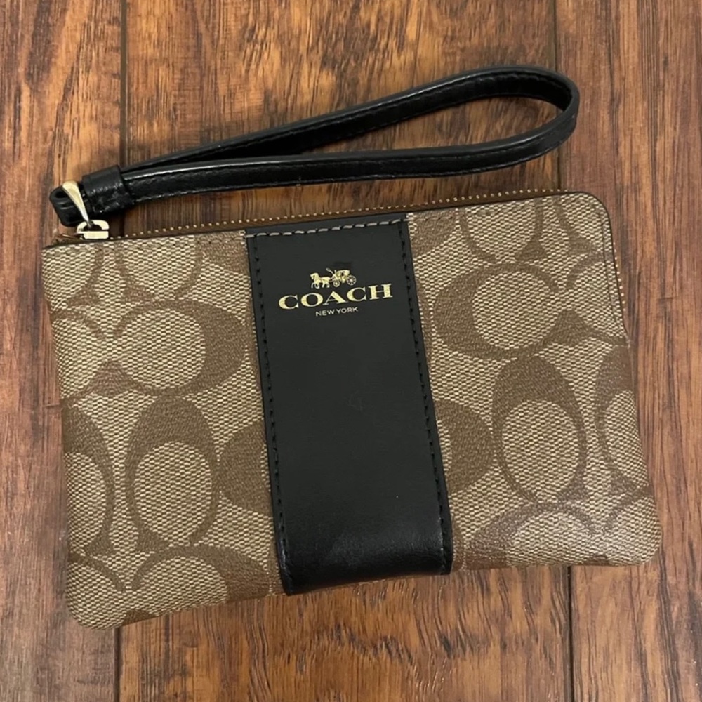 Coach Corner Zip Wristlet